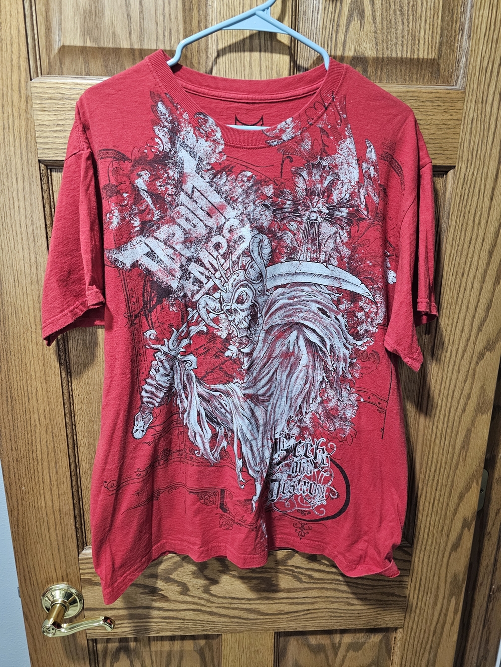 Red Tap Out Graphic Men’s T-Shirt Y2K